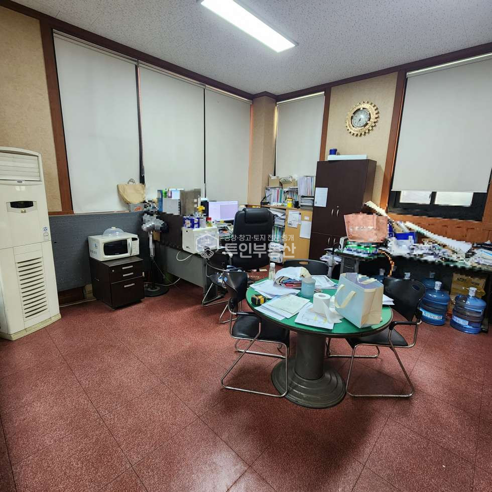 경기 고양일산동구 설문동 #연934평 #3층건물 + 창고한동매매 #사옥 및 공장동 일괄매매 #호이스트설치 #넓은단독마당 매매 매물번호 10204 사진 3