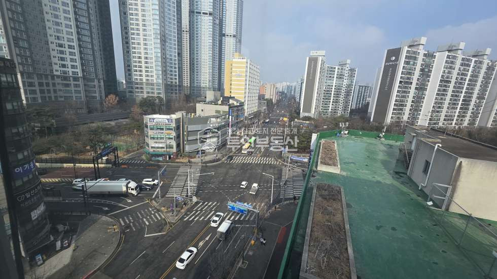 경기 고양일산서구 탄현동 #75평 #탄현항아리상권 #메인라인입지 #층전체사용가능 #추가면적임차가능 월세 매물번호 10311 사진 5